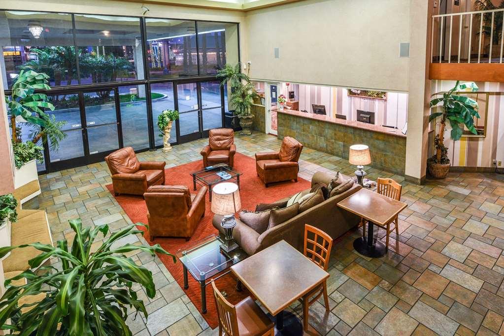 The Buena Park Hotel & Suites Interior photo