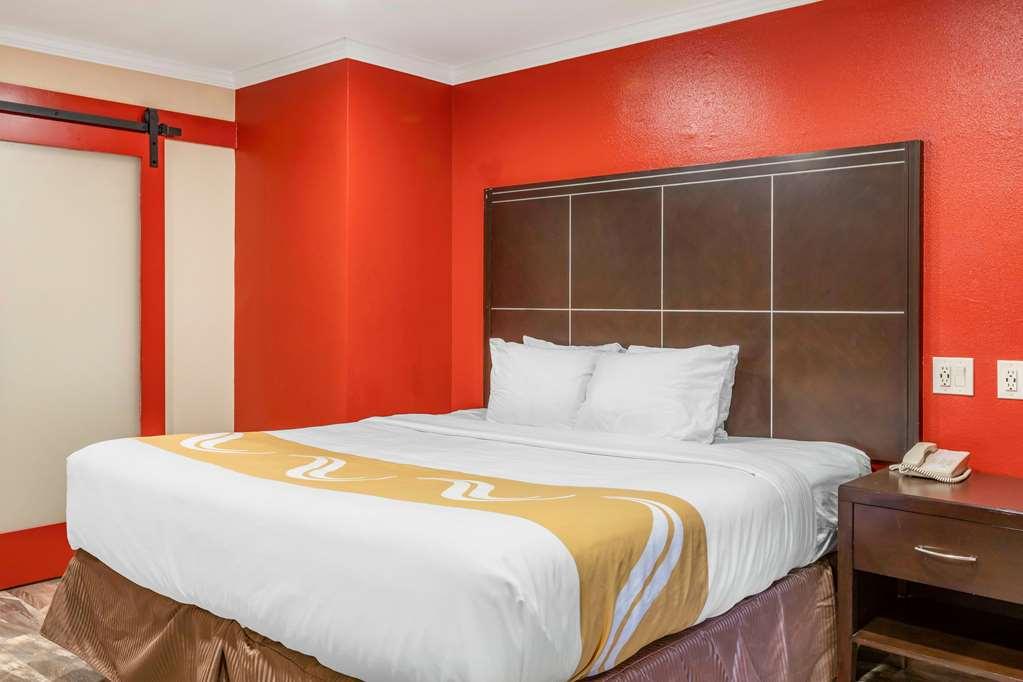 The Buena Park Hotel & Suites Room photo